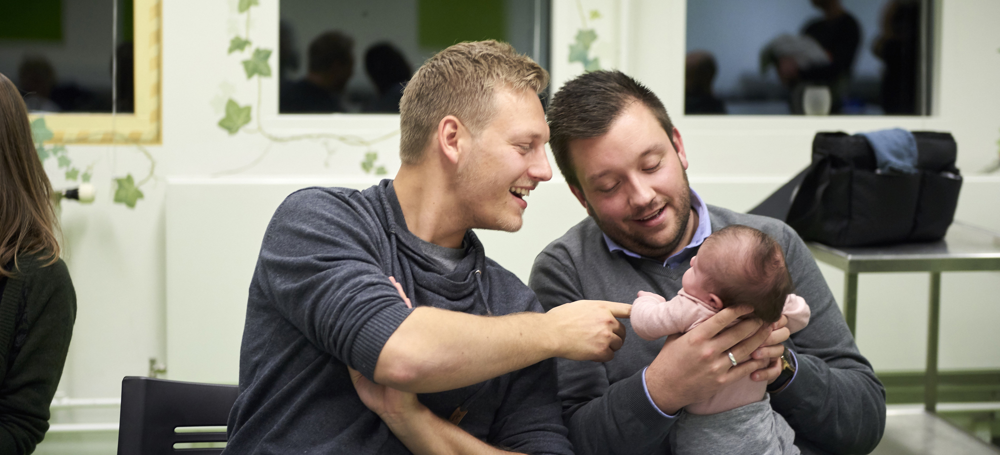 Far er gået på barsel: Sådan bruger vi erfaring til at skabe nye projekter – og hjælpe nye fædre